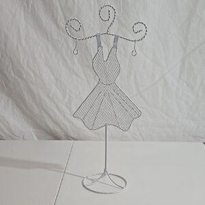 Elegant Wire Dress Form Jewelry Holder